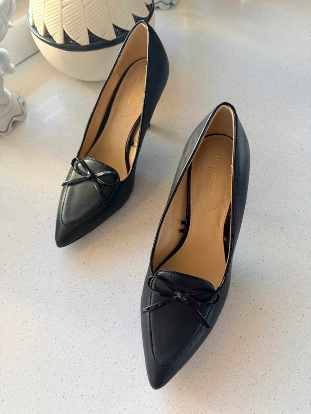 Liz Claiborne Black Pointed-Toe Bow Heels